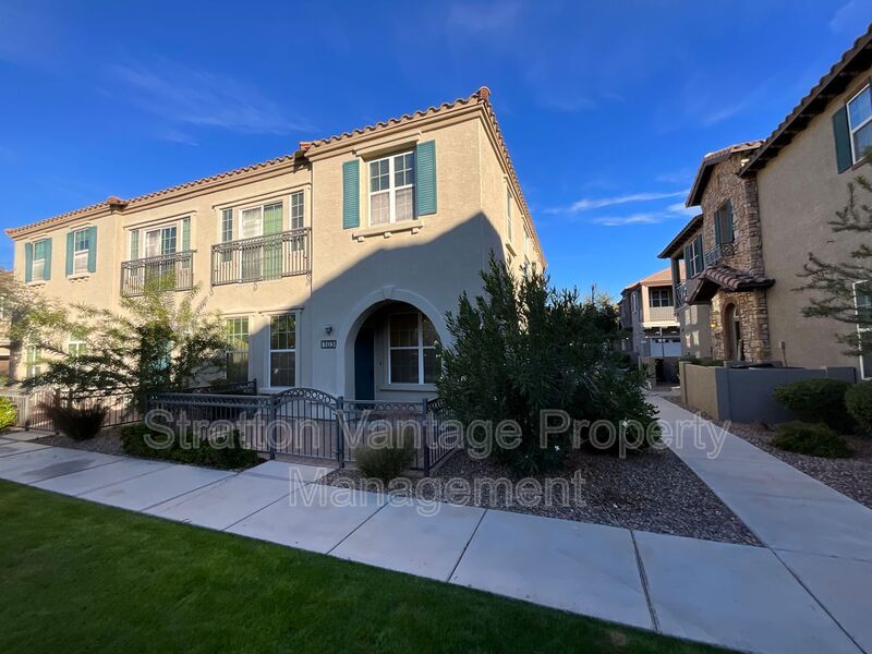 Gilbert House: 4709 E Portola Valley Dr