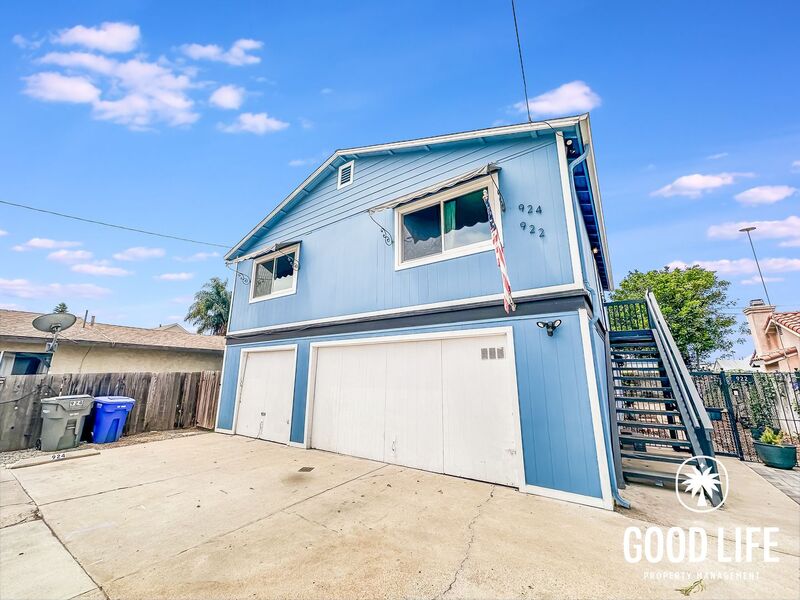 Imperial Beach House: 924 Georgia St