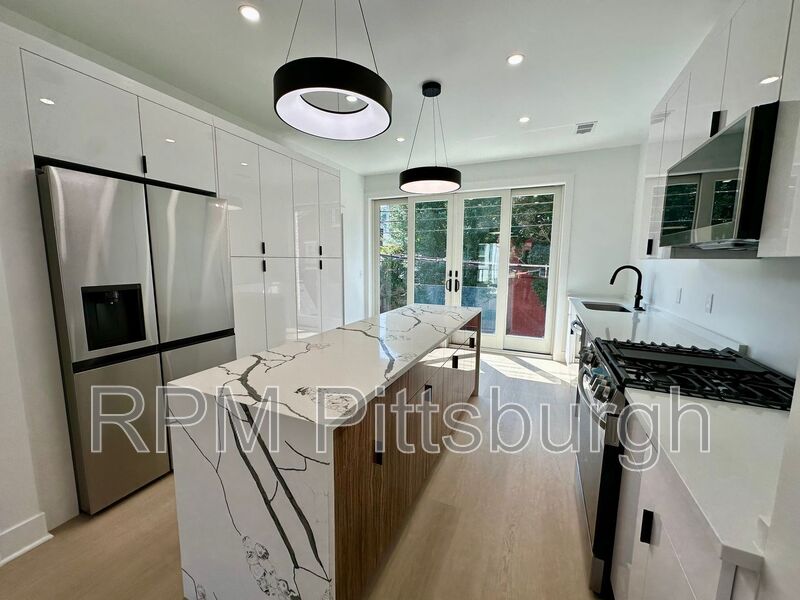 Pittsburgh House: 1407 Sarah St