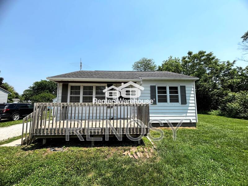 Adel House: 219 S 14th
