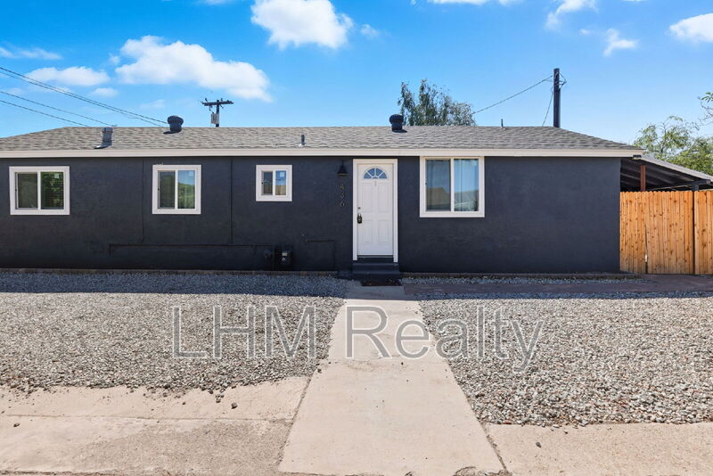 Chandler Condo: 436 South Oregon Street