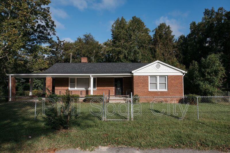 Columbia House: 5313 Randall Avenue