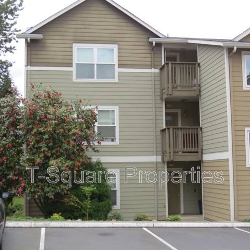 Kirkland House: 8226 126th Ave NE