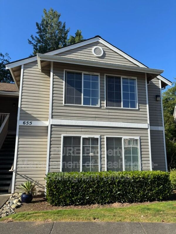 Bellingham House: 655 W Horton Road