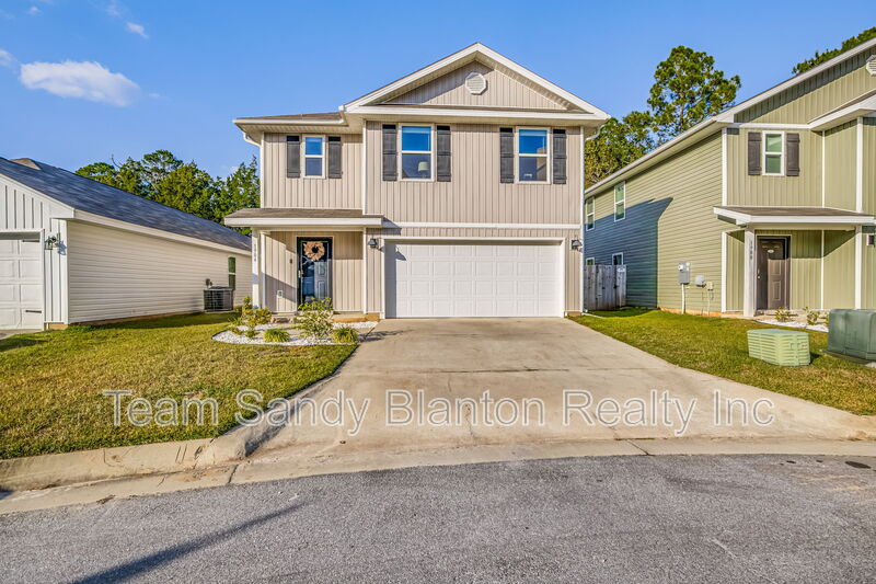 Pensacola House: 1904 Mary Jo Way