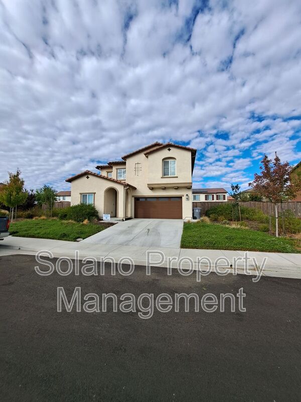 Dixon House: 1160 Yale Dr.