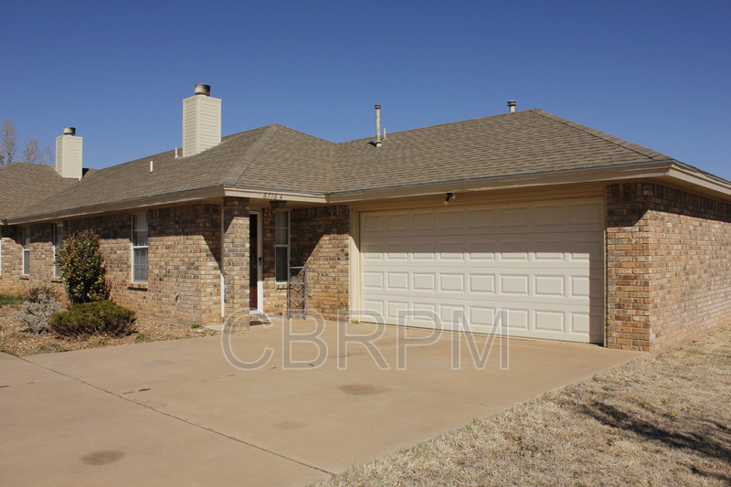 Lubbock House: 6716 4th