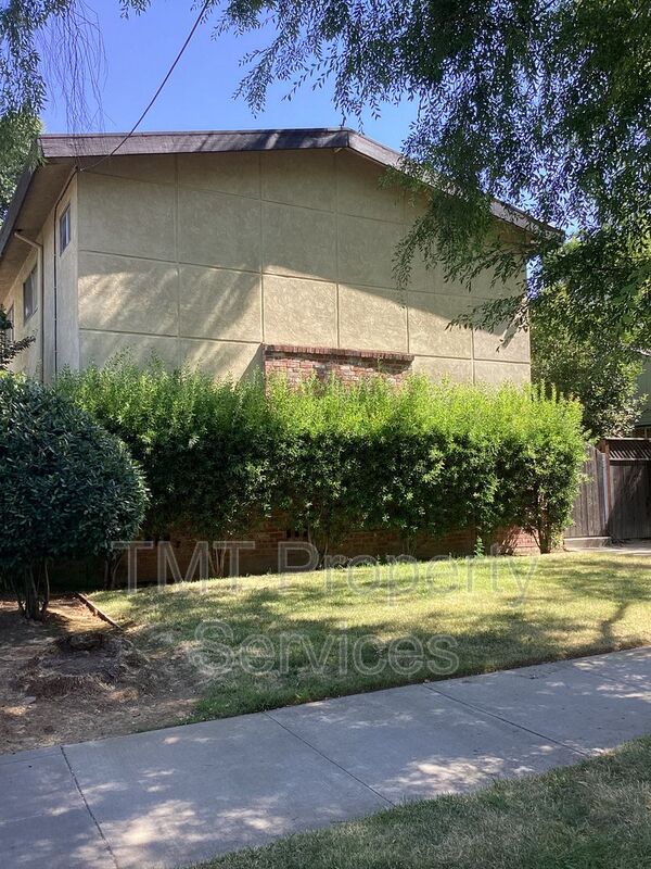 Sacramento Condo: 2743 2nd Ave