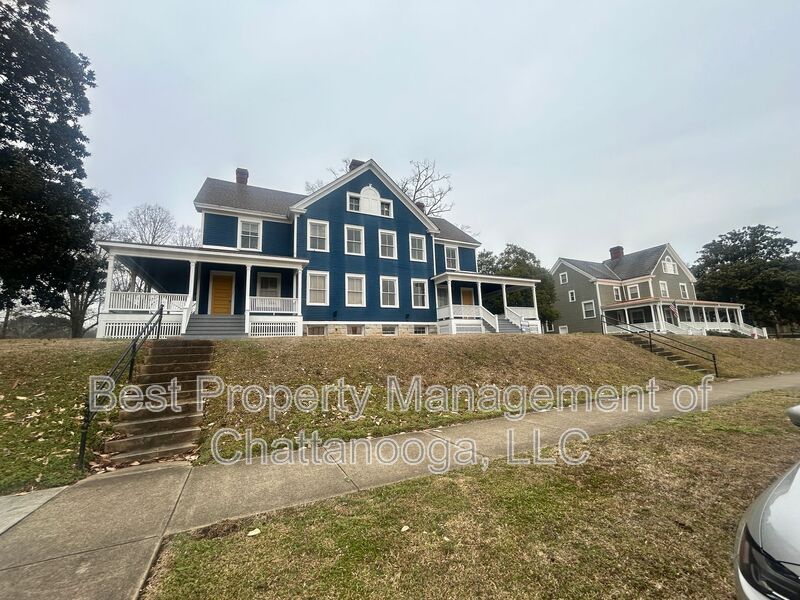 Fort Oglethorpe House: 209 Barnhardt Circle