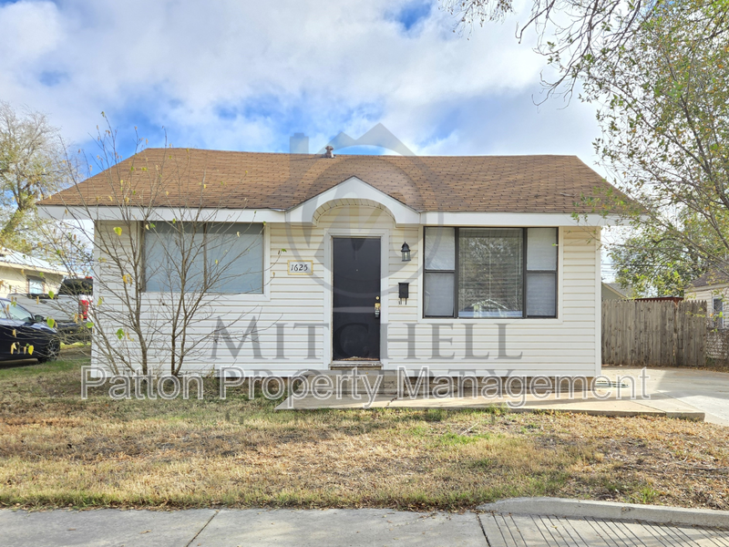 Amarillo House: 1625 La Salle