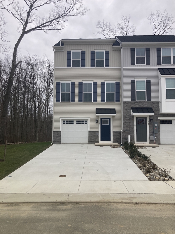 Newark House: 1951 Bellac Way