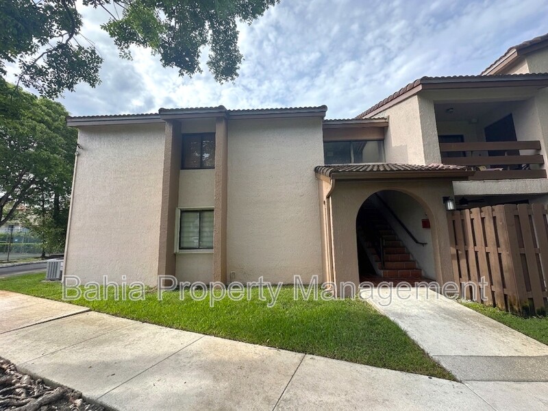 Miami Condo: 8999 SW 123rd Ct