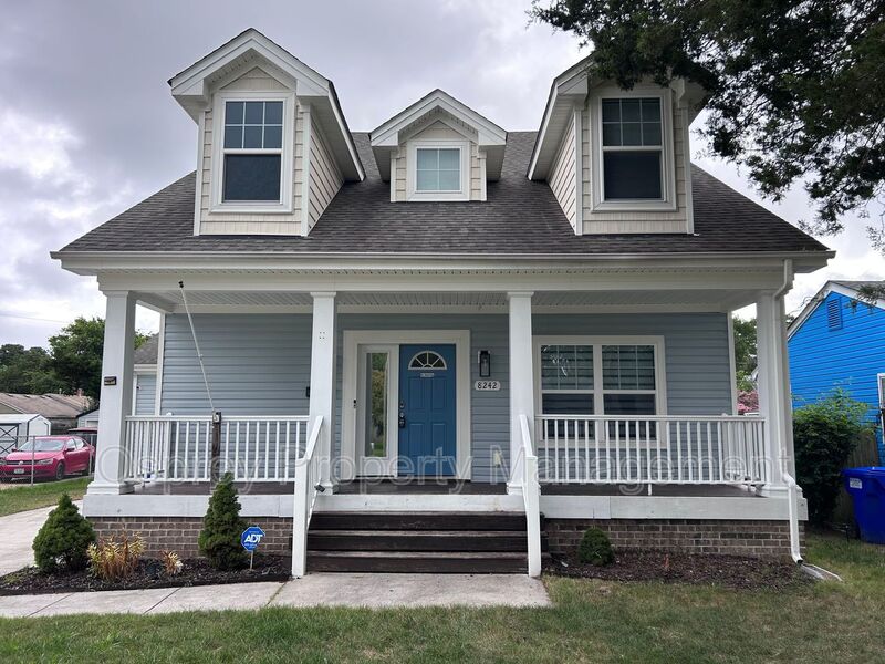 Charming 4-Bed, 2.5-Bath Coastal Cottage – Norfolk Gem! - Photo 1