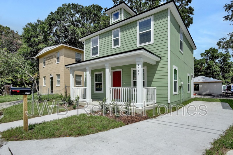 Jacksonville House: 1619 Windle St