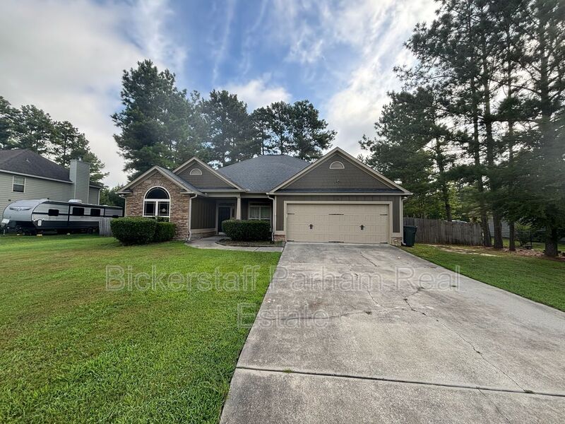 Phenix City House: 39 Taylor Way