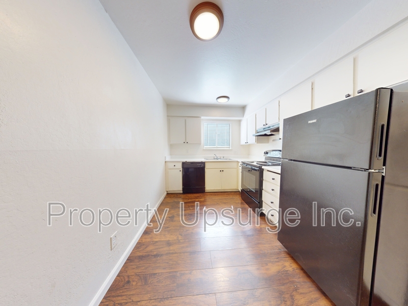 Yuba City Condo: 330 Bird St