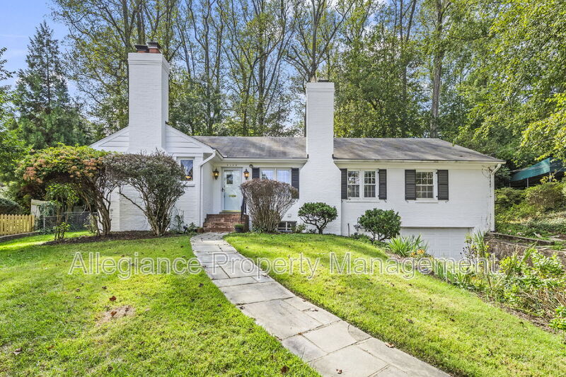 Arlington House: 3548 N Valley St