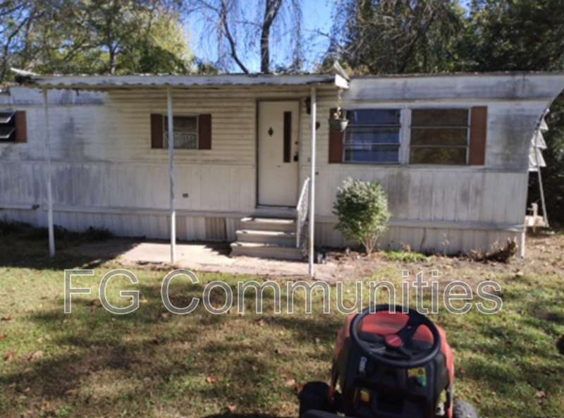 Brevard House: 57 Tuckaway Ln