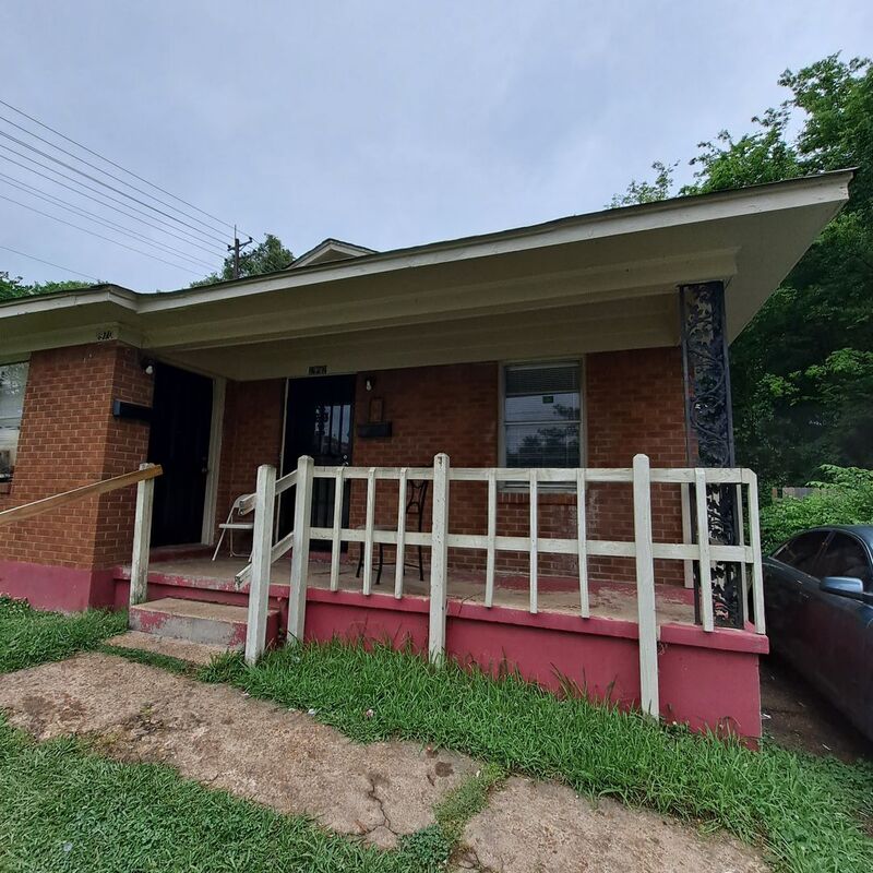 Memphis House: 2972 Hale Ave