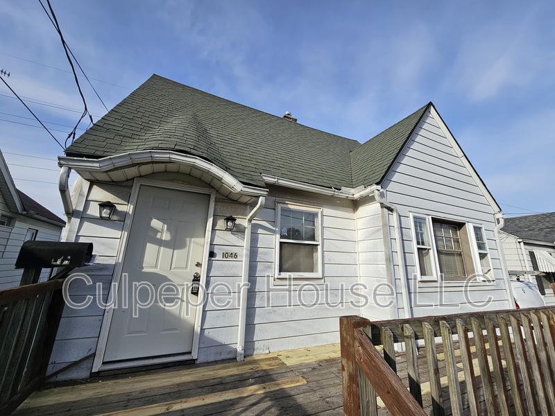 Toledo House: 1046 Slater St