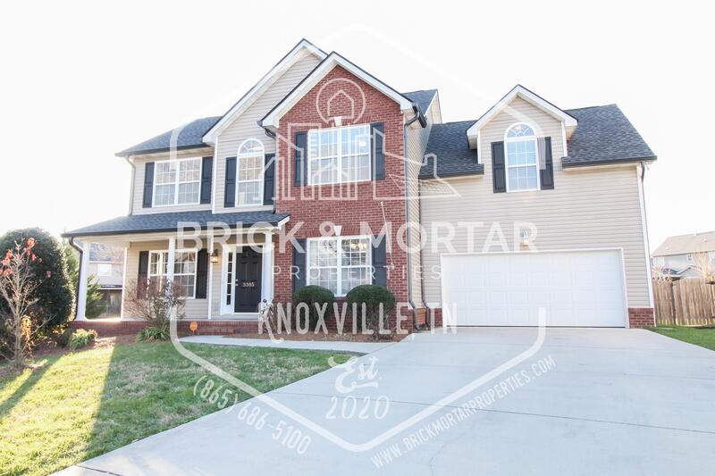 Knoxville House: 3305 Grassy Pointe Lane