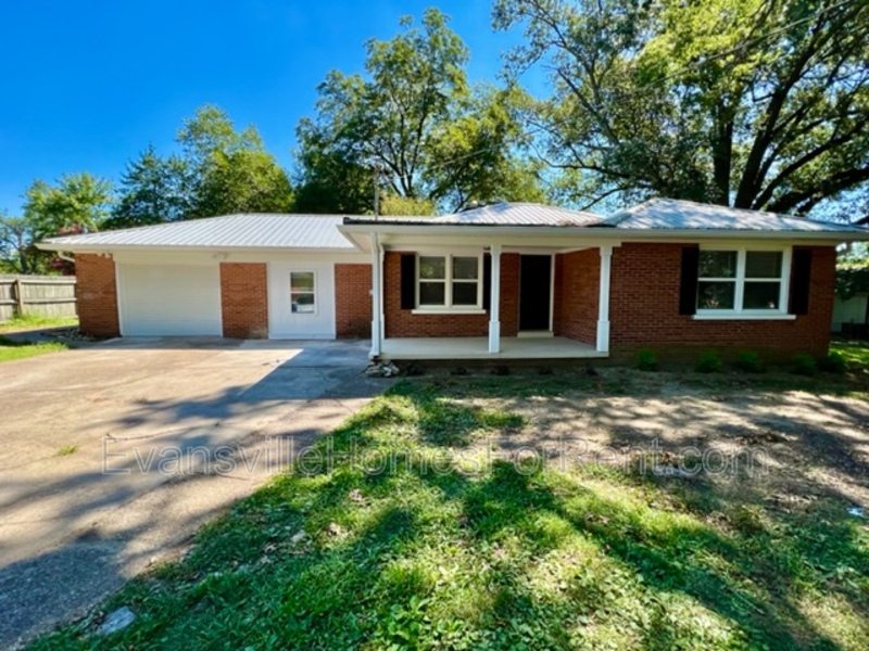 Evansville House: 2408 South Boeke Road