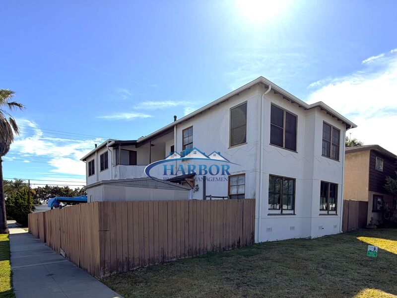 Torrance Condo: 904 Sartori Avenue