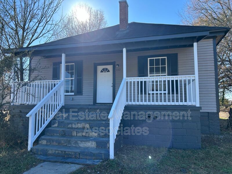 Griffin House: 132 Peachtree St