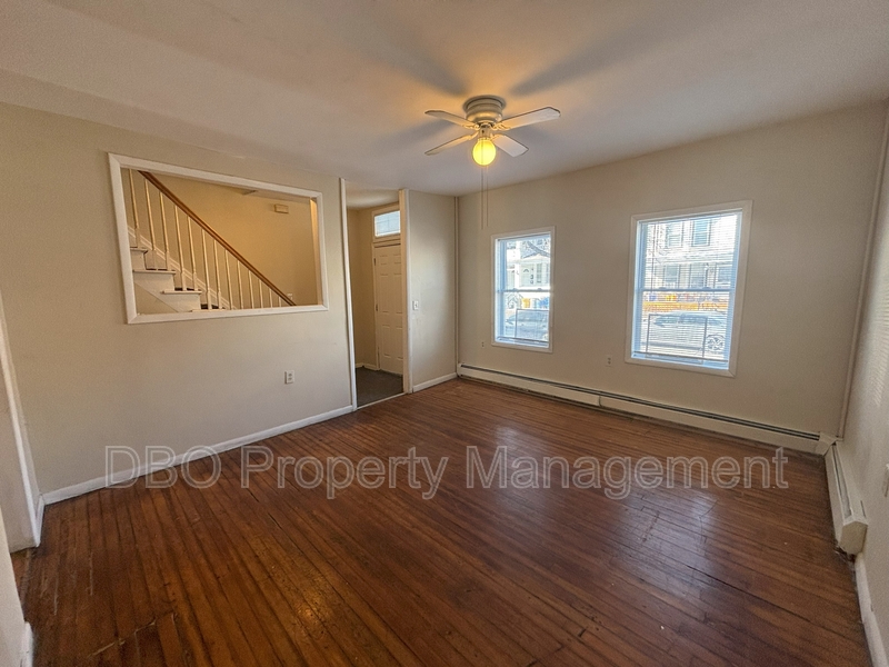Albany House: 256 Ontario Street
