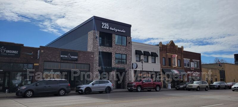 North Mankato Condo: 235 Belgrade Ave