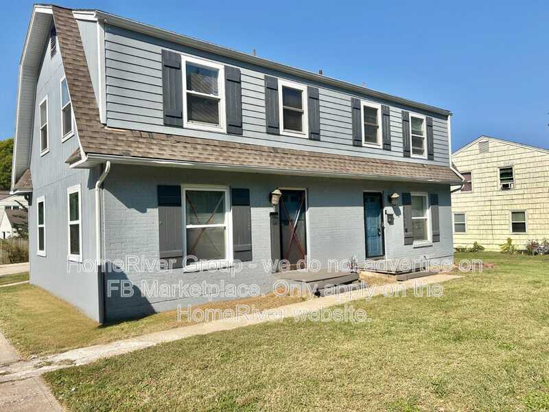 Overland Park Townhome: 6626 Metcalf Ave