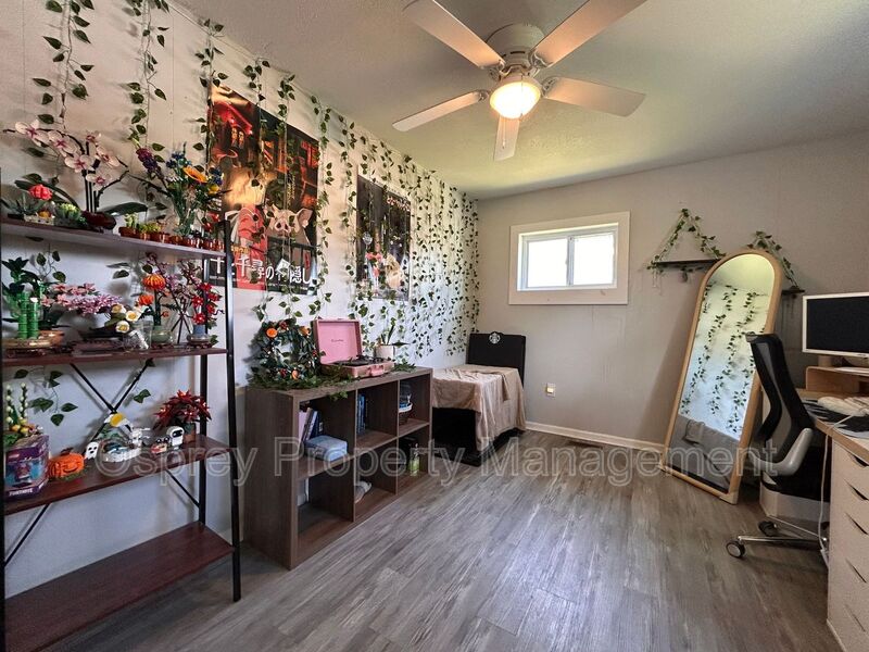 Charming 2BR/1BA Home with Garage & Fenced Yard - 