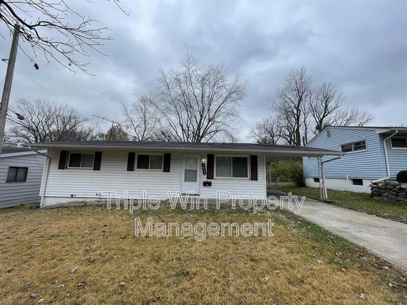 St. Louis House: 1654 Mowbry Ln