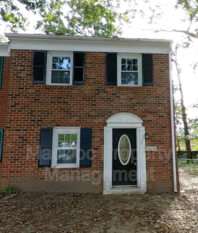 Fredericksburg Townhome: 9 Farrell Lane