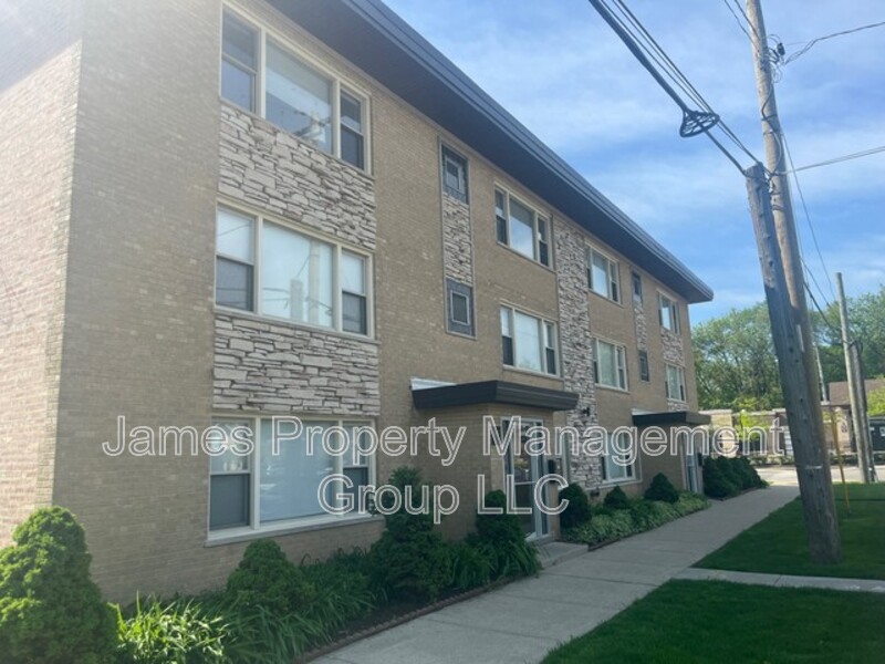 Chicago Condo: 6047 North Northwest Highway - 5
