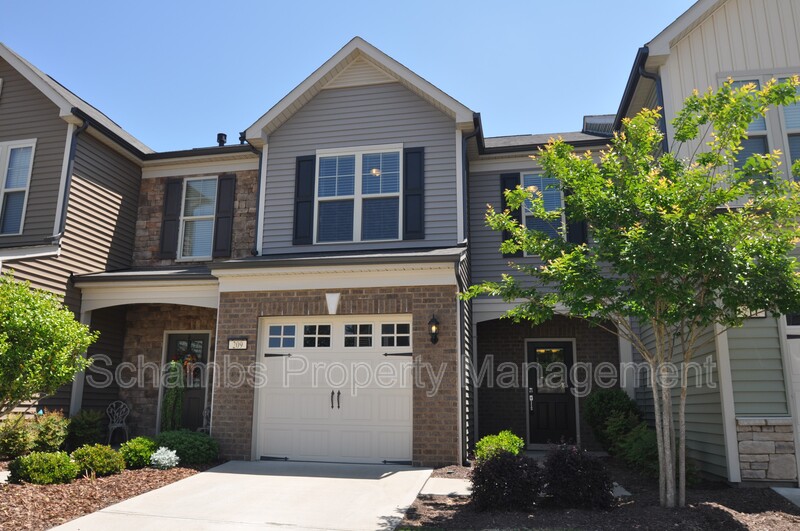 Durham House: 209 Brier Crossings Loop