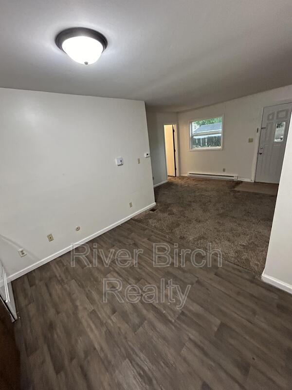 Springfield Condo: 1006 South College Street - 1