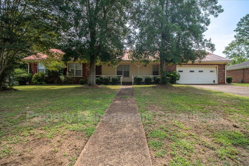 Florence House: 2524 Chickasaw Dr