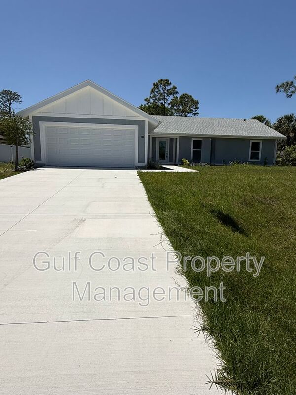 North Port House: 1293 South Cranberry Blvd