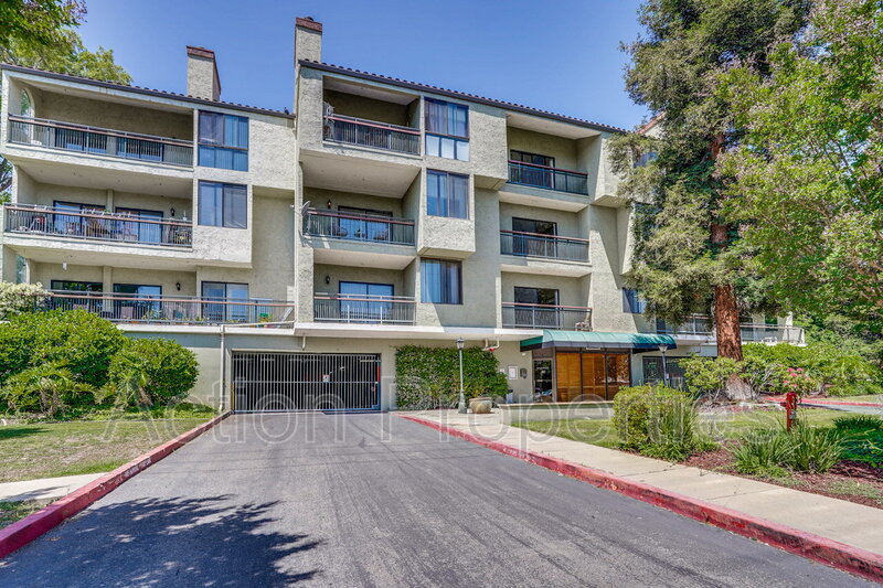 Santa Clara House: 2200 Agnew Rd