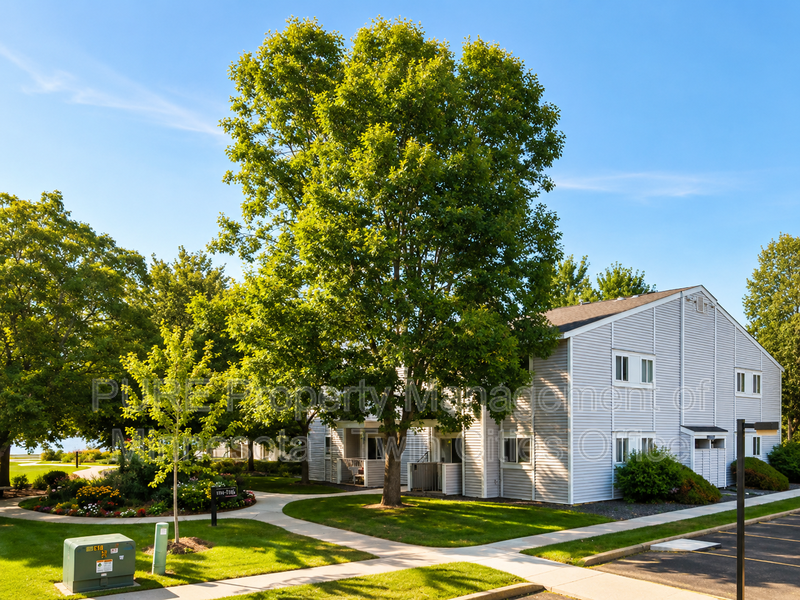 Lauderdale Condo: 1696 Pleasant St