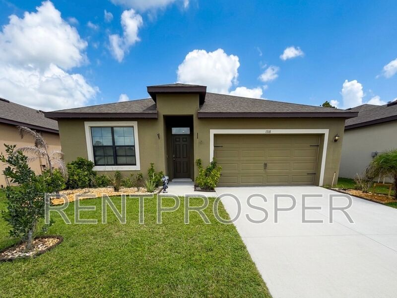 Palm Bay House: 1518 Mineral Lp Dr NW