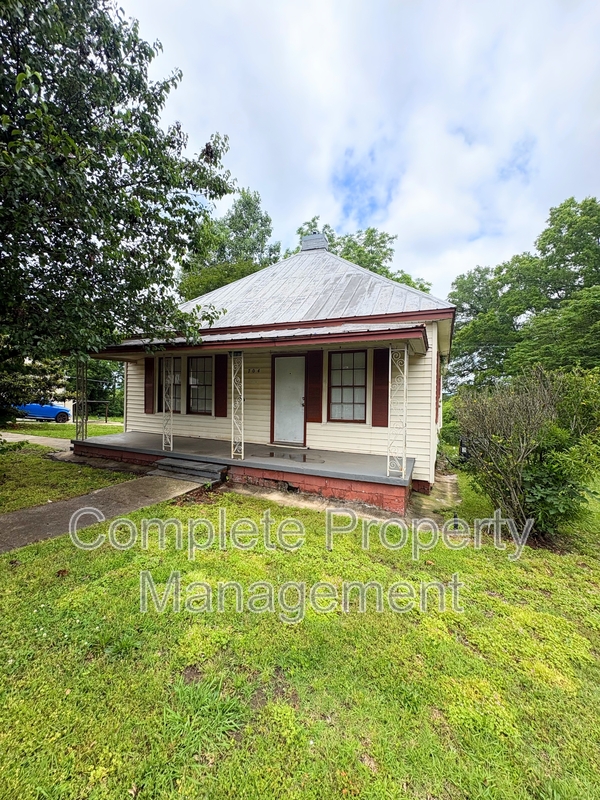 Bessemer House: 704 Avenue I
