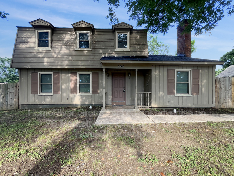 Memphis House: 4878 Fernbrook Dr