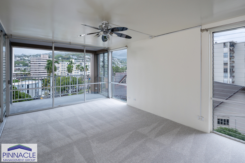 Honolulu Condo: 1617 Keeaumoku St #704
