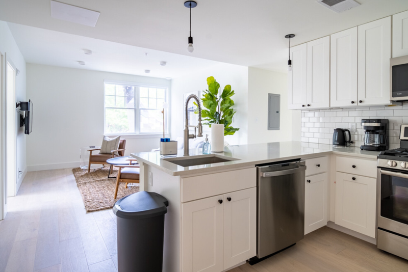 Washington House: 529 G Street Southeast #301-1