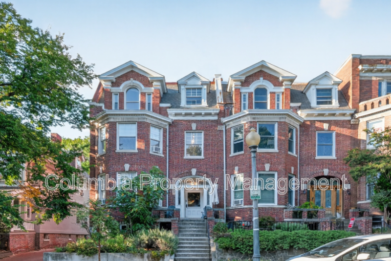 Washington Condo: 1707 Kilbourne Pl NW