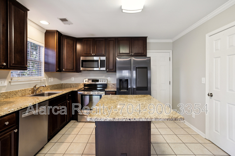Huntersville House: 12222 Wickson Ct