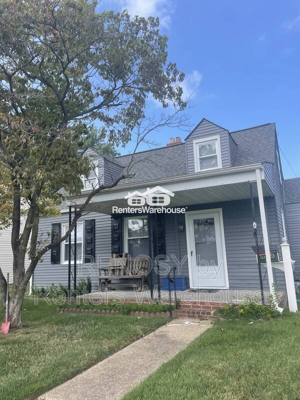 Dundalk House: 3473 Liberty Parkway