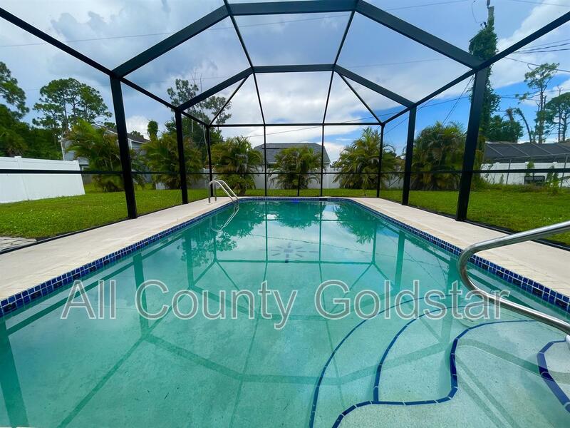 Port Charlotte House: 23185 Nancy Ave